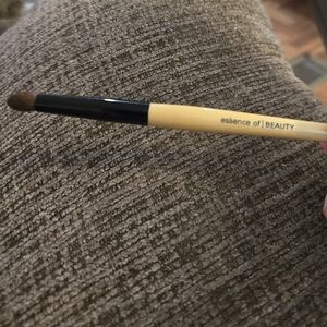 Essence of Beauty Makeup Brush - CREASE